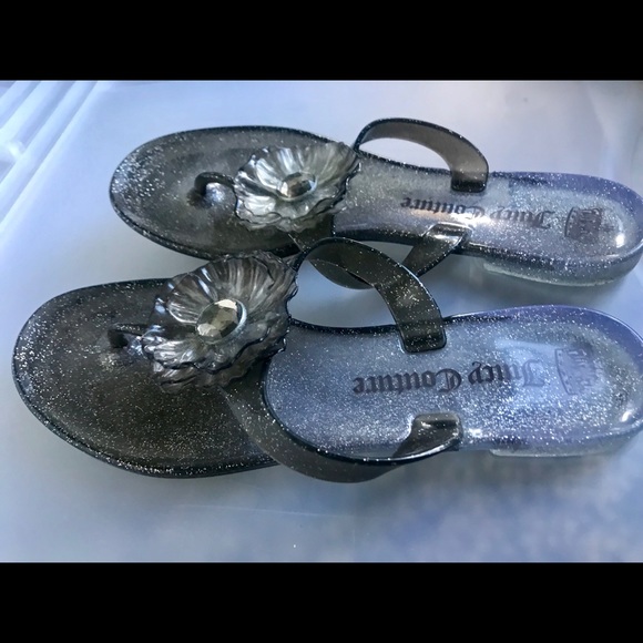 Juicy Couture Size 9 Flip Flops - Picture 2 of 3